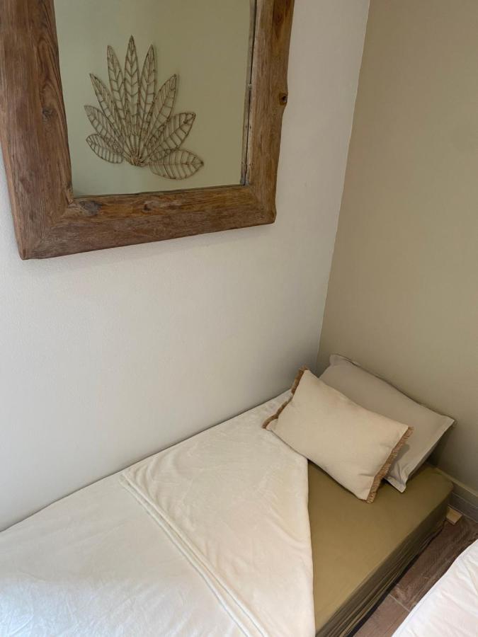 One Life Vue Lagon Sandy Ground Extérieur photo